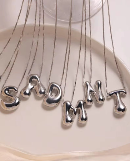 Colar Inicial Orgânica
